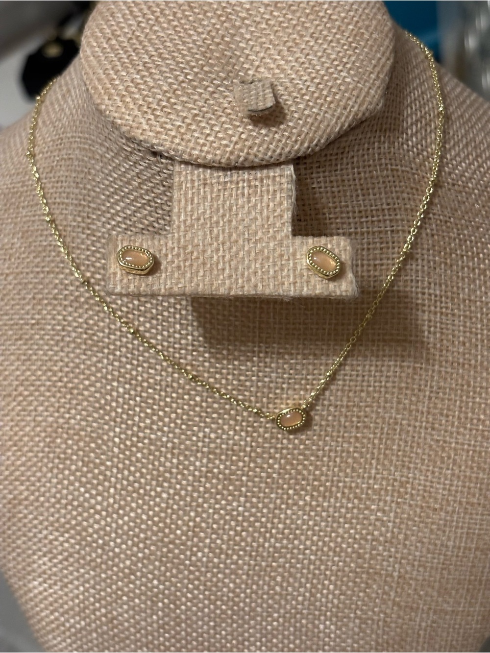 Gold Chain Necklace and Stud Earring Set with Beige Stone